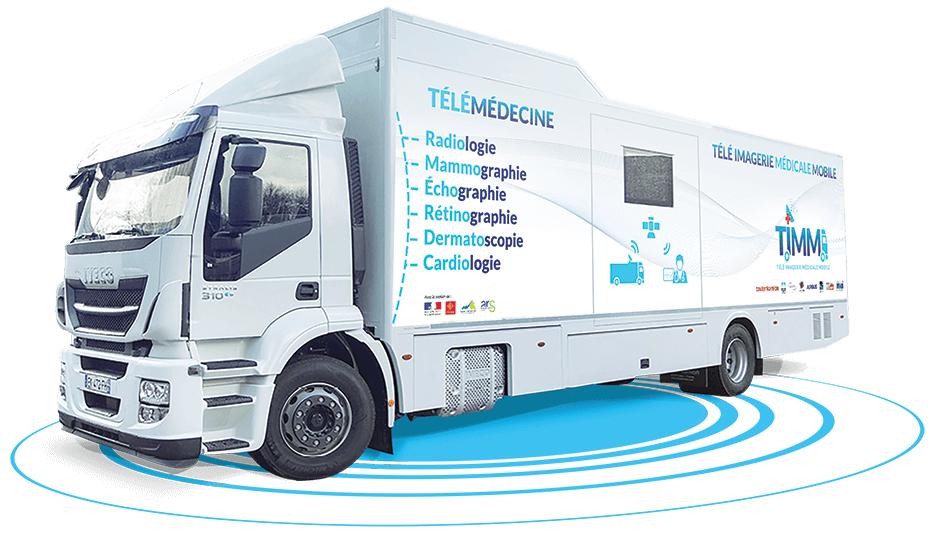 Une unité mobile de télé-imagerie connectée en temps réel à un centre expert e-santé de télé-interprétation.